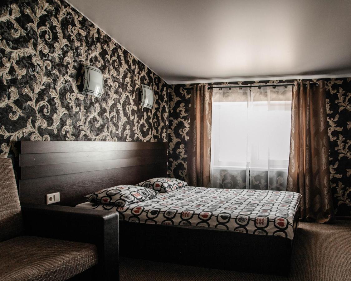 Mini-Hotel La Menska Minsk Exteriör bild
