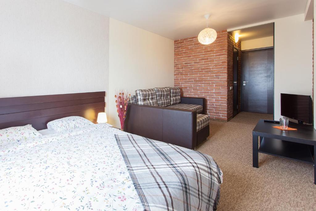 Mini-Hotel La Menska Minsk Exteriör bild